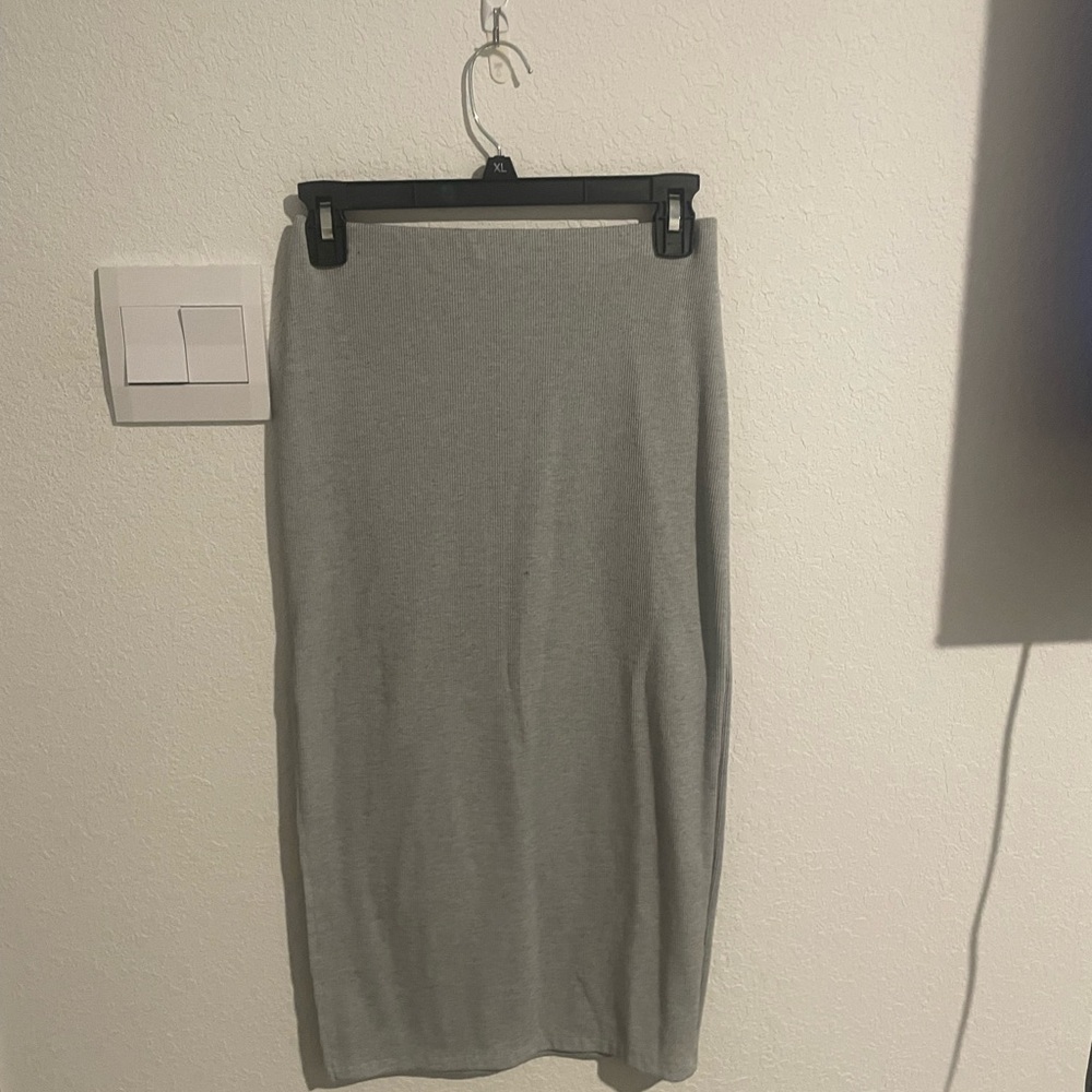 Grey skirt